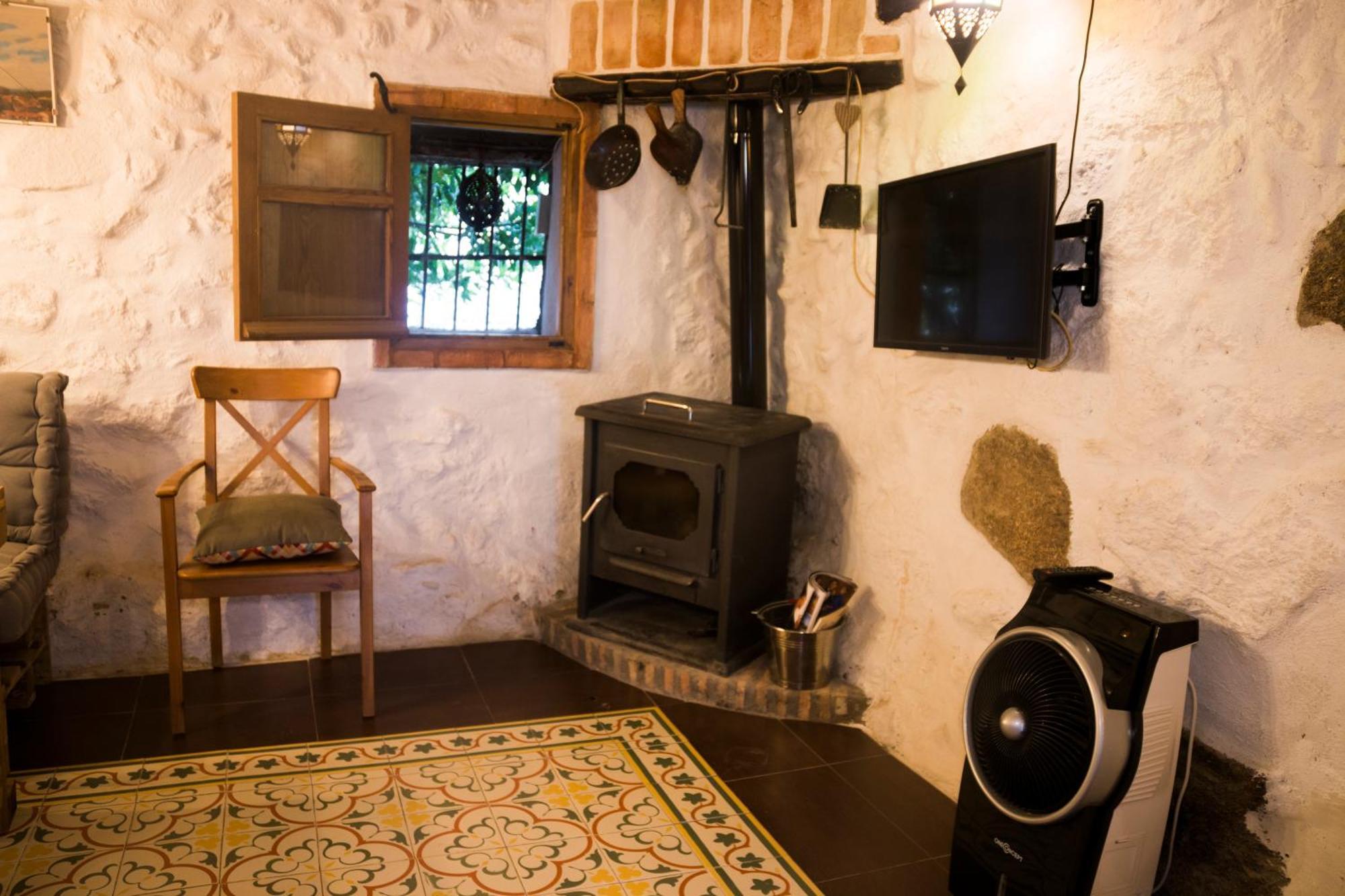 HERVÀS Y VUELVES  Extérieur photo